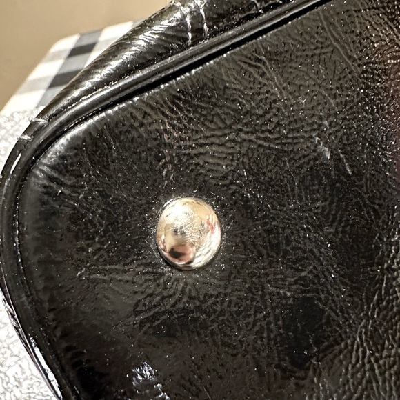 Coach ❤️Kiss Snap Patent Leather Mono Satchel - Picture 13 of 16